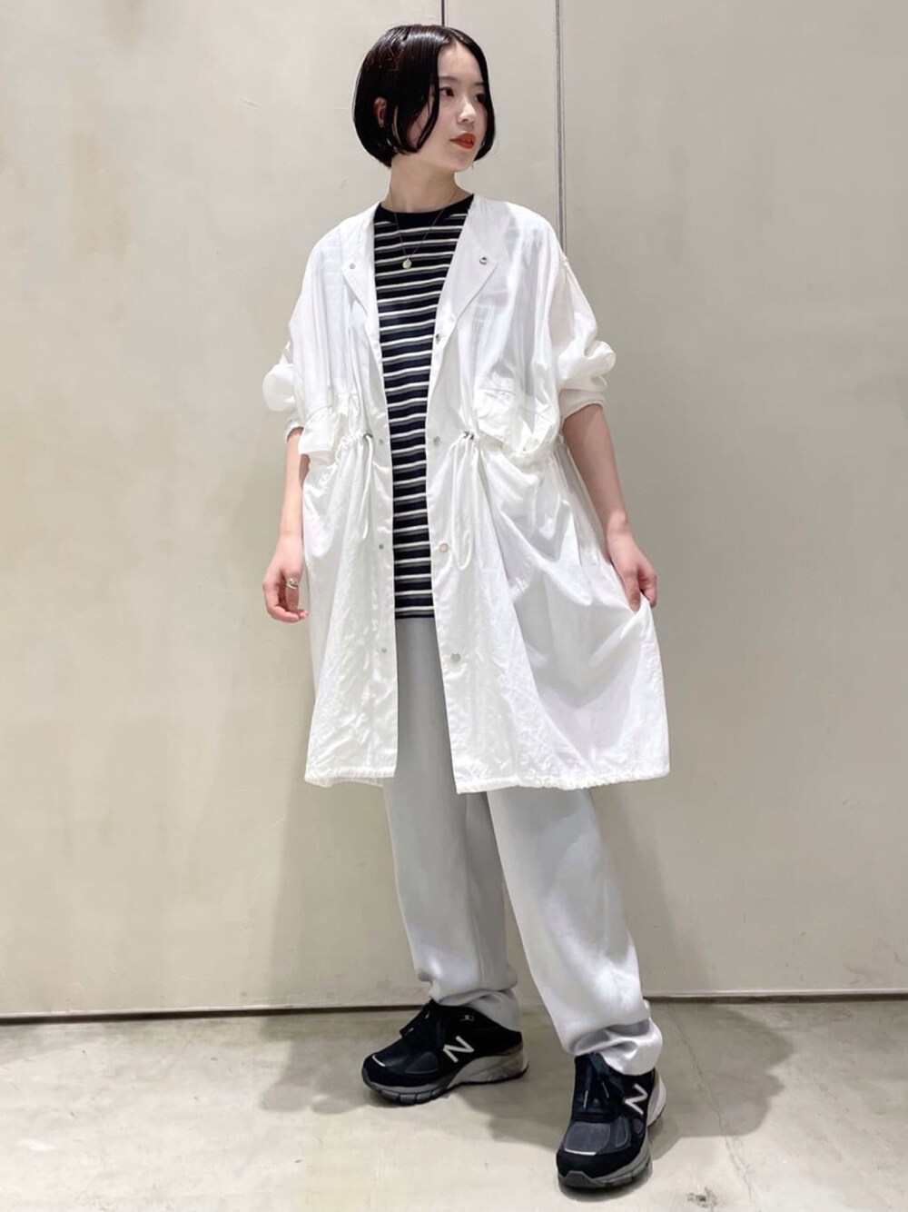「ゆるコーデ、ブルゾン、ボーダー、低身長、サテンパンツ、スポーツミックス、スニーカー、秋のコーデ」｜「nitcaの【 2021AW 】Cu/Cタイプライタートリプルワッシャーコードブルゾン（ブルゾン、ホワイト系）」を使った、note et silence.さん（レディース・160cm）の夏コーディネートの1枚目の写真