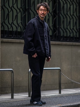 Levi'sのデニムジャケット（ブラック系）を使った人気