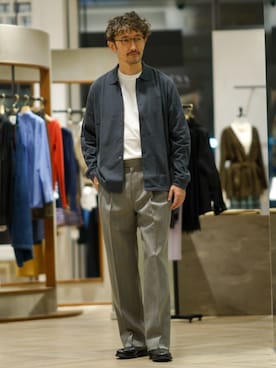 「LACOSTE」｜「アイテム（スラックス）」を使った、EDIFICE OFFICIALさん（メンズ・183cm）の秋コーディネート