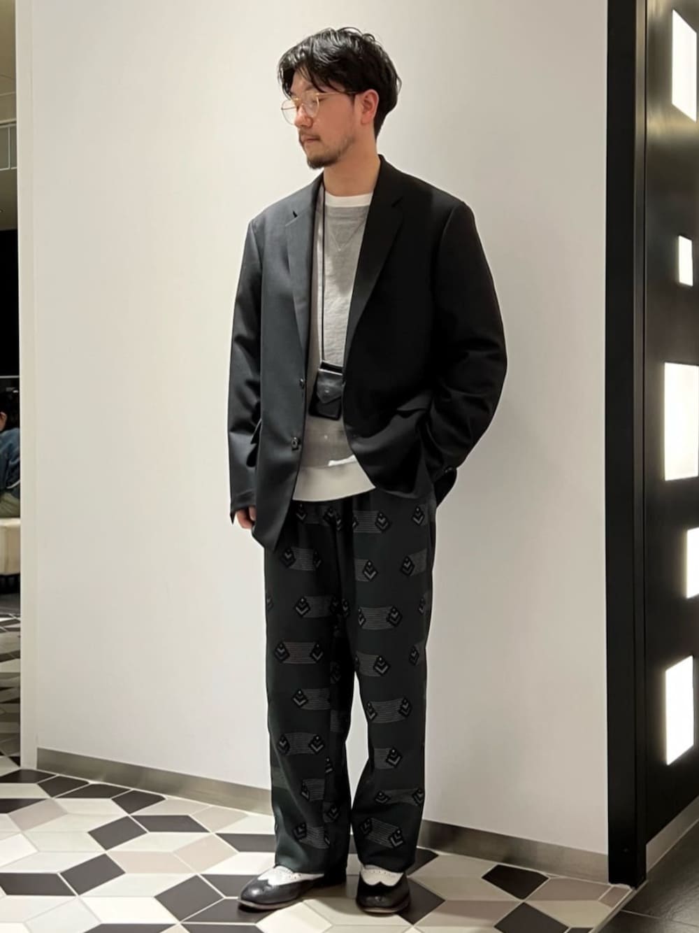 markawareのテーラードジャケットを使った人気ファッション