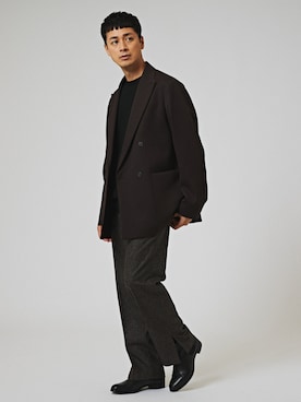 「クルーネックニット」｜「アイテム（ジャケット/アウター）」を使った、EDIFICE OFFICIALさん（メンズ・176cm）の秋コーディネート