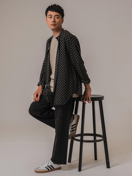 EC統括店舗運営DIVEDIFICE OFFICIALさんのTシャツ/カットソー「”撥水&汗染み防止機能” プロテック ポンチ Tシャツ "WEB限定"(EDIFICE|エディフィス)」を使ったコーディネート