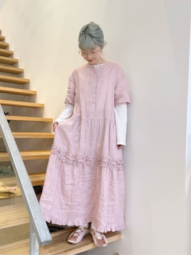 「fig Ｌondon（フィグロンドン）のeyelet tereko long sleeve（Tシャツ/カットソー、ホワイト系）」を使った、アトリエドゥサボンさん（レディース・150cm）の夏コーディネート
