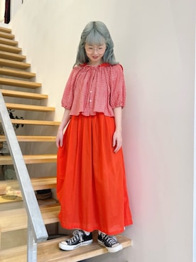 「l'atelier du savon（アトリエドサボン）の_ちぢみｷﾞﾝｶﾞﾑ ﾘﾎﾞﾝ  ついたまんまるBL（シャツ/ブラウス、レッド系）」を使った、アトリエドゥサボンさん（レディース・150cm）の夏コーディネート