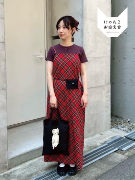 「fig Ｌondon（フィグロンドン）のcosmetic multi pouch（ポーチ、ブラック系）」を使った、アトリエドゥサボンさん（レディース・156cm）の夏コーディネート