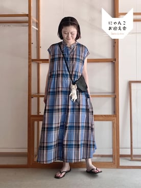 「l'atelier du savon（アトリエドサボン）のさらさらマドラスチェック リボンワンピース（ワンピース、ブルー系）」を使った、アトリエドゥサボンさん（レディース・156cm）の夏コーディネート