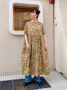「fig Ｌondon（フィグロンドン）の_jeans 009（デニムパンツ、ブルー系）」を使った、アトリエドゥサボンさん（レディース・156cm）の夏コーディネート