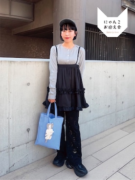 「fig Ｌondon（フィグロンドン）の_pure satin apron（スカート、ブラック系）」を使った、アトリエドゥサボンさん（レディース・156cm）の夏コーディネート