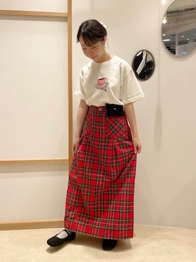「fig Ｌondon（フィグロンドン）のcosmetic multi pouch（ポーチ、ブラック系）」を使った、アトリエドゥサボンさん（レディース・156cm）の夏コーディネート