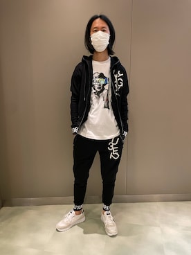 「1piu1uguale3 RELAX（ウノピュウノウグァーレトレリラックス）のアイテム（スウェットパンツ）」を使った、おかださん（メンズ・175cm）の夏コーディネート