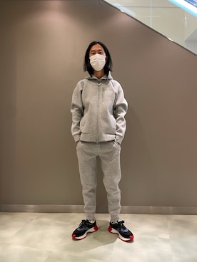 「DSQUARED2（ディースクエアード）のアイテム（シューズ）」を使った、おかださん（メンズ・175cm）の秋コーディネート