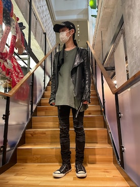 「ISAMU KATAYAMA BACKLASH（イサムカタヤマバックラッシュ）のアイテム（スニーカー）」を使った、yoshiaki matsufujiさん（メンズ・165cm）の冬コーディネート