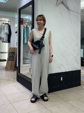 「アイテム（サロペット/オーバーオール）」を使った、manaさん（レディース・159cm）の夏コーディネート