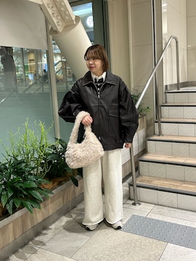 「アイテム（ライダースジャケット）」を使った、manaさん（レディース・159cm）の秋コーディネート