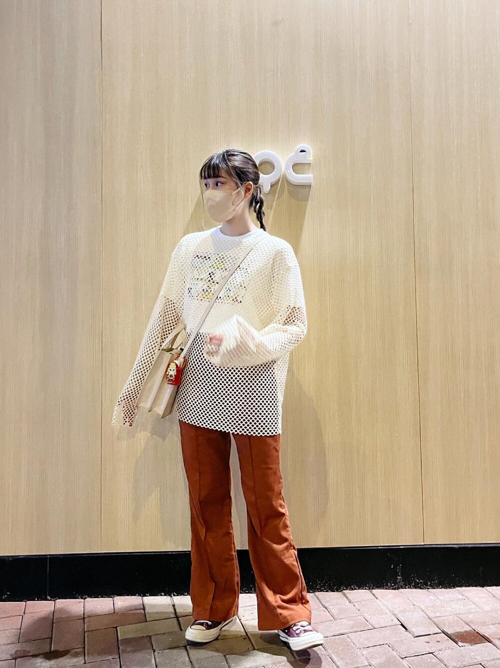 「ＳＮＯＯＰＹ、ootd、夏」｜「earth music&ecologyのストレッチフレアパンツ　＊（その他パンツ、オレンジ系）」を使った、bincyさん（レディース・158cm）の夏コーディネートの1枚目の写真