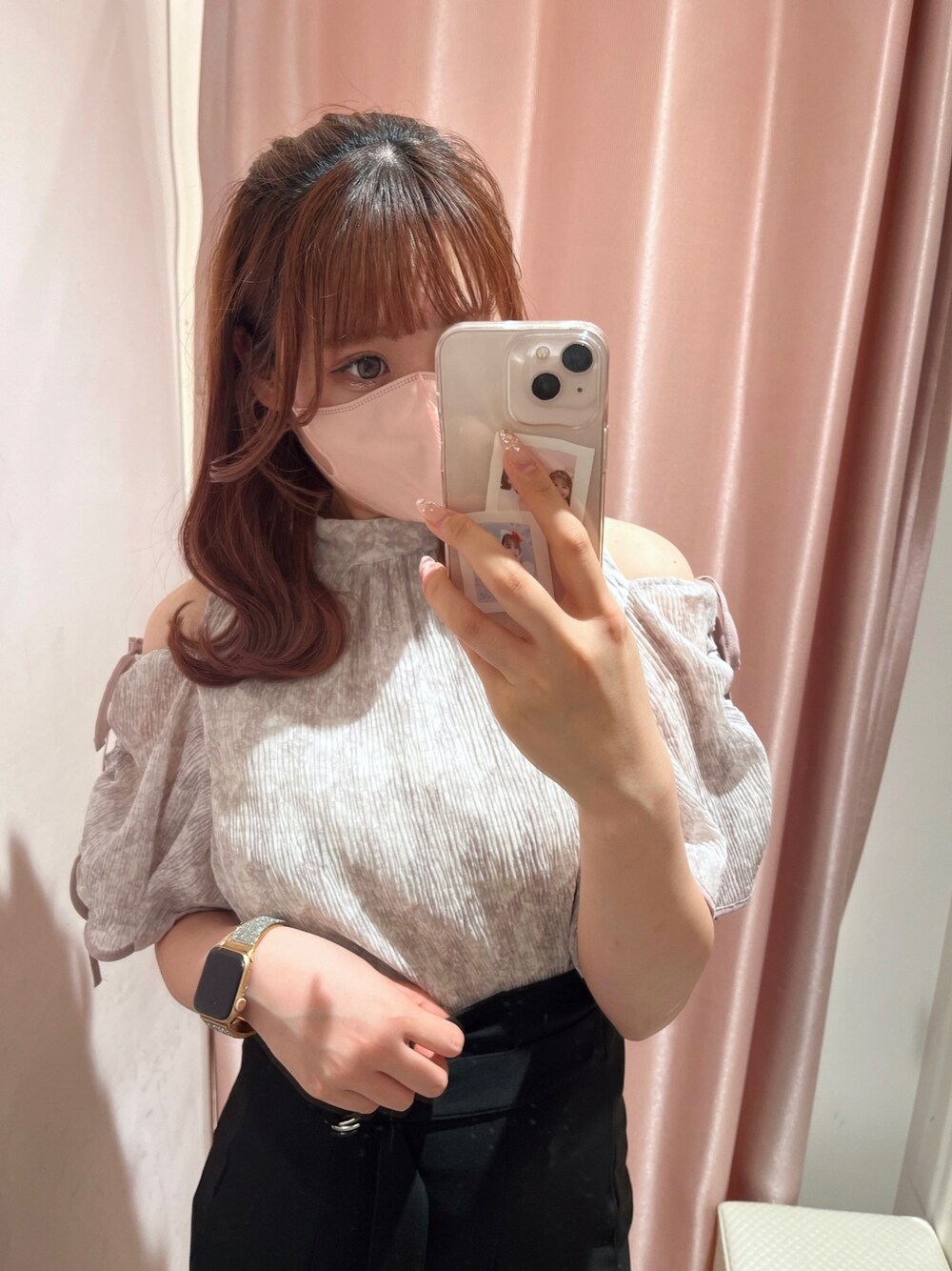 「春コーデ、大人女子、大人ガーリー、大人かわいい、夏コーデ、肌見せ、骨格ナチュラル、ナイスクラップ、nice claup、マーメイドスカート、高身長女子、高身長コーデ、ブラウス、花柄、サンダル」｜「one after another NICE CLAUPの肩あき/マルチWAY/プリーツブラウス（シャツ/ブラウス、ベージュ系）」を使った、なぎなぎさん（レディース・164cm）の春コーディネートの1枚目の写真