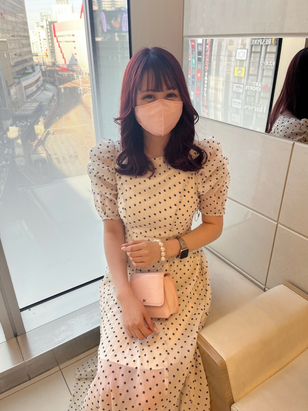 「大人かわいい、春夏コーデ、夏コーデ、キレイめ、大人可愛い、ワンピース、花柄、シースルー、パフスリーブ、ナイスクラップ、nice claup、高身長女子、高身長コーデ、パール、ロングワンピース」｜「one after another NICE CLAUPの【one-piece collection】袖コンシャスバックリボンワンピース（ワンピース、ホワイト系）」を使った、なぎなぎさん（レディース・164cm）の春コーディネートの1枚目の写真