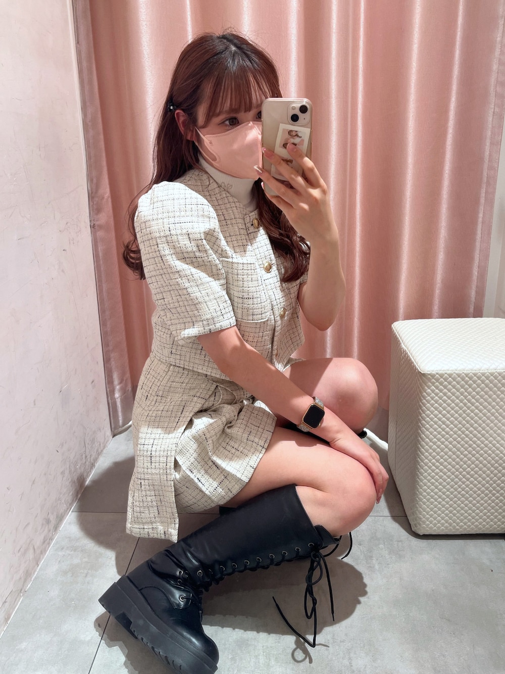 「オトナ女子、おでかけコーデ、オトナカジュアル、きれいめカジュアル、春色、高身長コーデ、高身長女子、ロゴスウェット、ナイスクラップ、セットアップ、ホワイトコーデ、ロングブーツ、チェック、ジャケット」｜「one after another NICE CLAUPのツイードショートジャケット（テーラードジャケット、ホワイト系）」を使った、なぎなぎさん（レディース・164cm）の春コーディネートの1枚目の写真