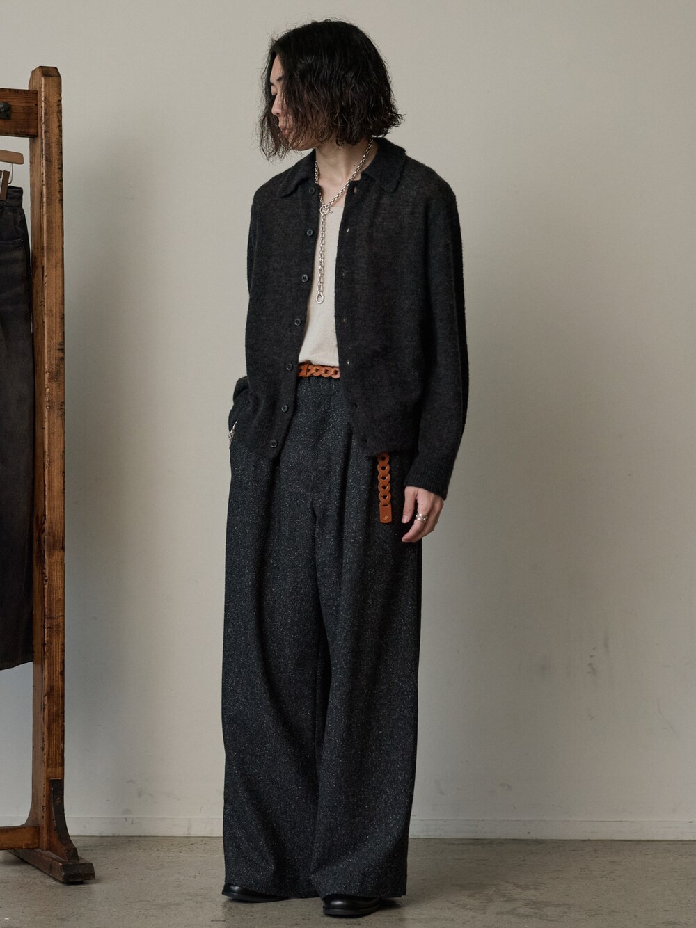 LIDNM（リドム）の「SILK NEP WOOL PANTS（スラックス）」 - WEAR