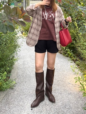 「アイテム（ノーカラージャケット）」を使った、UMiSatoさん（レディース・163cm）の秋コーディネート