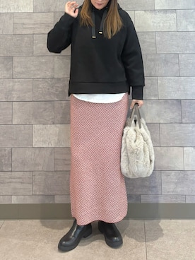 「アイテム（パーカー）」を使った、UMiSatoさん（レディース・163cm）の秋コーディネート