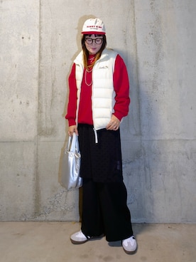 「アイテム（ダウンベスト）」を使った、UMiSatoさん（レディース・163cm）の秋コーディネート