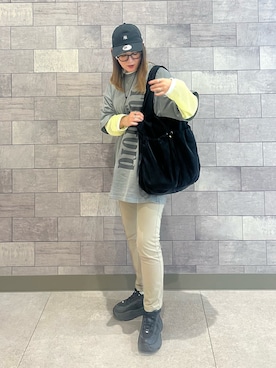「アイテム（トートバッグ）」を使った、UMiSatoさん（レディース・163cm）の秋コーディネート