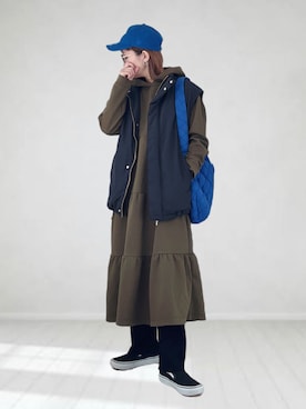 「春服デビュー宣言」｜「アイテム（ダウンベスト）」を使った、UMiSatoさん（レディース・163cm）の春コーディネート