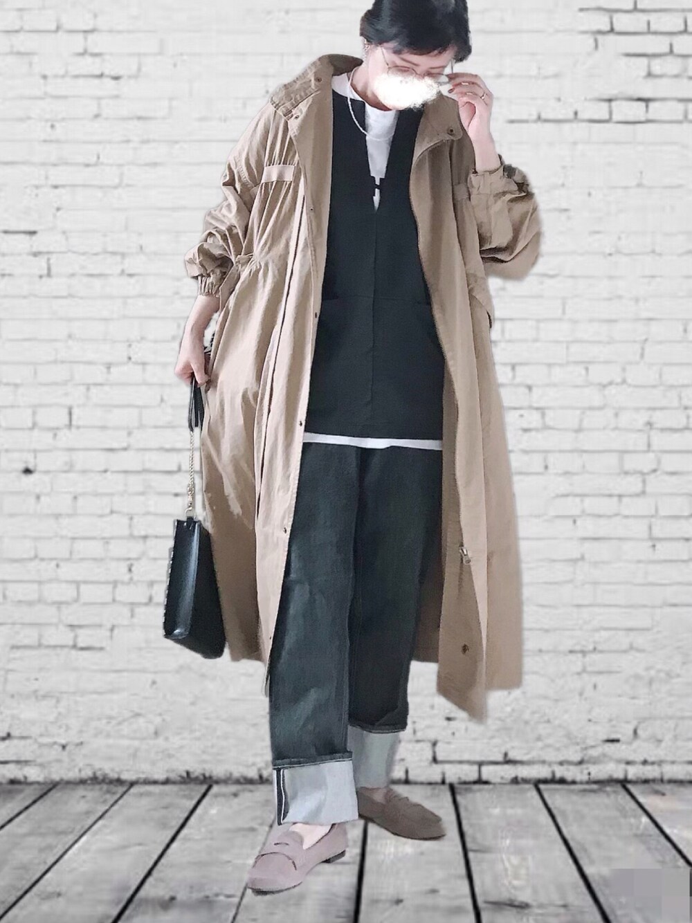 「アニエスベー、agnes b.、birthdayroom、休日スタイル、秋コーデ、秋のコーデ、秋服準備はじめました、モッズコート、秋服、シンプルコーデ、デニム、モノトーン、メンズライク、ベスト、レイヤードスタイル」｜「Birthday roomの綿ツイルビッグ 袖オーバーサイズジッパーロングモッズコート（モッズコート、ベージュ系）」を使った、UMiSatoさん（レディース・163cm）の秋コーディネートの1枚目の写真