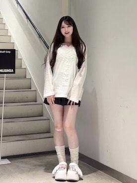 「SHEINの61273076（トップス、ホワイト系）」を使った、mayu さん（レディース・155cm）の秋コーディネート