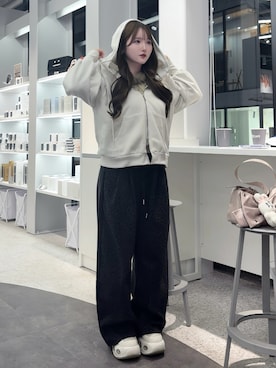 「アイテム（パーカー）」を使った、mayu さん（レディース・155cm）の冬コーディネート