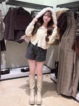 「アイテム（パーカー）」を使った、mayu さん（レディース・155cm）の秋コーディネート