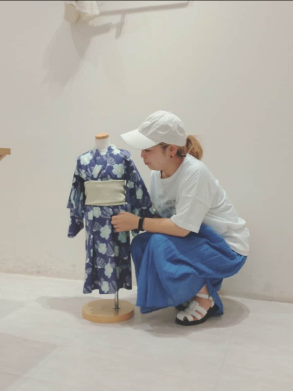 「浴衣子供、夏、夏コーデ、おまつりこーで、ロゴT、カラーコーデ、シンプルスタイル」｜「Samansa Mos2 blueの【Made in India】ボイルギャザースカート（スカート、ブルー系）」を使った、Yukiko Katoさん（レディース・158cm）の夏コーディネートの1枚目の写真