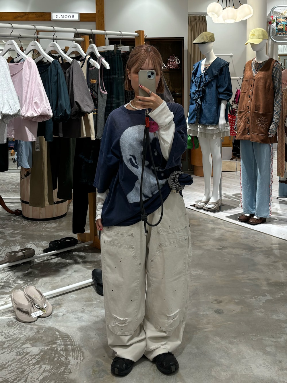 「初夏コーデ、夏ファッション、デニムコーデ、ootd、お洒落さんとつながりたい、ストリート、メンズライク、低身長、ゆるコーデ、fashion、スニーカー、デニム、ciaopanic、CIAOPANIC、ciaopanic広島」｜「SALOMONの【SALOMON】XT-PATHWAY 2（スニーカー、ブラック系）」を使った、華愛さん（レディース・149cm）の夏コーディネートの1枚目の写真