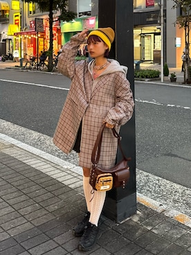 「アイテム（テーラードジャケット）」を使った、華愛さん（レディース・149cm）の秋コーディネート