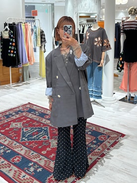 「アイテム（テーラードジャケット）」を使った、華愛さん（レディース・149cm）の秋コーディネート