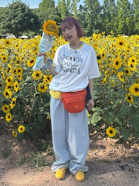 「アイテム（シュシュ）」を使った、華愛さん（レディース・149cm）の夏コーディネート