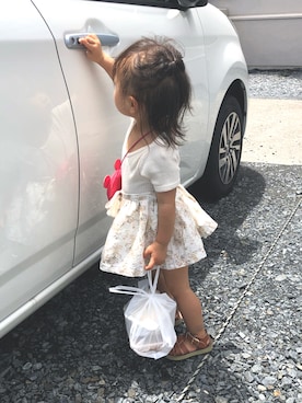 「アイテム（ロンパース）」を使った、COCOHAさん（キッズ・80cm）の夏コーディネート