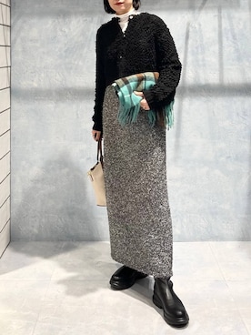 「LEPSIM（レプシィム）の洗えるチェックストール23AW　967394（ストール/ショール）」を使った、エムアイさん（レディース・162cm）の冬コーディネート