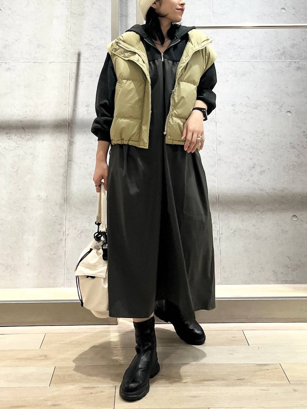 LEPSIM（レプシィム）の「ドッキングフードワンピース 147418