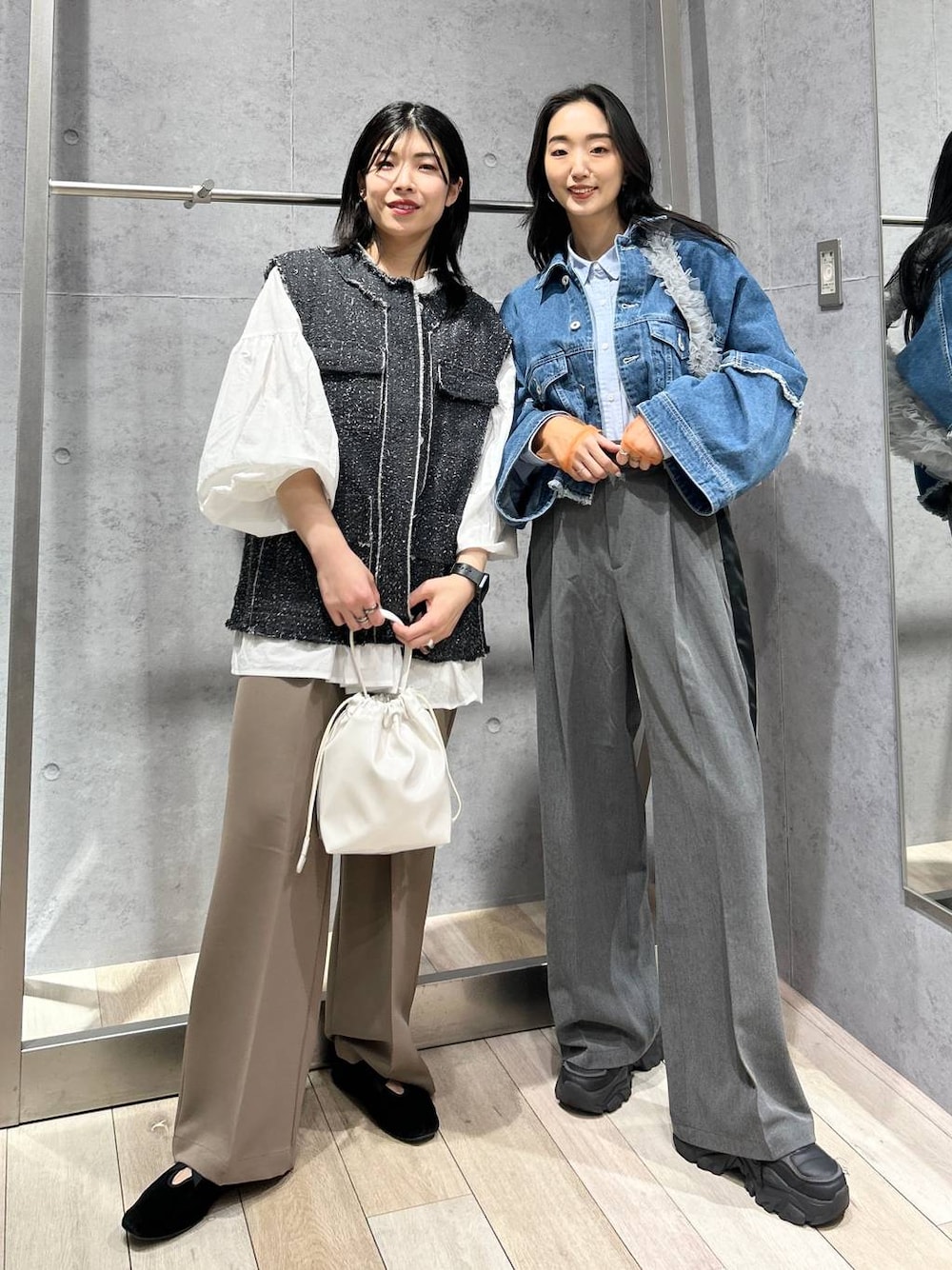 BIG刺繍ストライプシャツ 288191を使った人気ファッション
