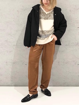 「サテンパンツ」｜「アイテム（ダウンジャケット/コート）」を使った、エムアイさん（レディース・162cm）の冬コーディネート
