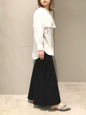 「襟付きトップス」｜「アイテム（アクセサリー）」を使った、エムアイさん（レディース・162cm）の春コーディネート