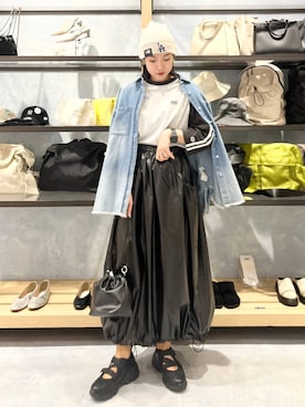 「LEPSIM（レプシィム）のアイテム（イヤリング）」を使った、エムアイさん（レディース・162cm）の春コーディネート