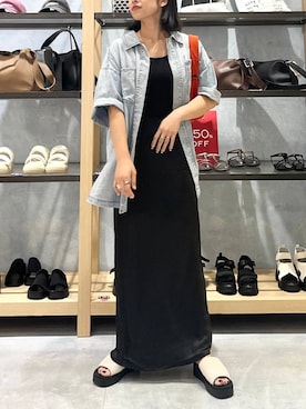 「LEPSIM（レプシィム）のストレッチサテンスカート　497324（スカート）」を使った、エムアイさん（レディース・162cm）の夏コーディネート