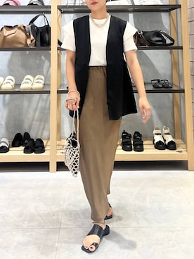 「LEPSIM（レプシィム）のストレッチサテンスカート　497324（スカート）」を使った、エムアイさん（レディース・162cm）の夏コーディネート