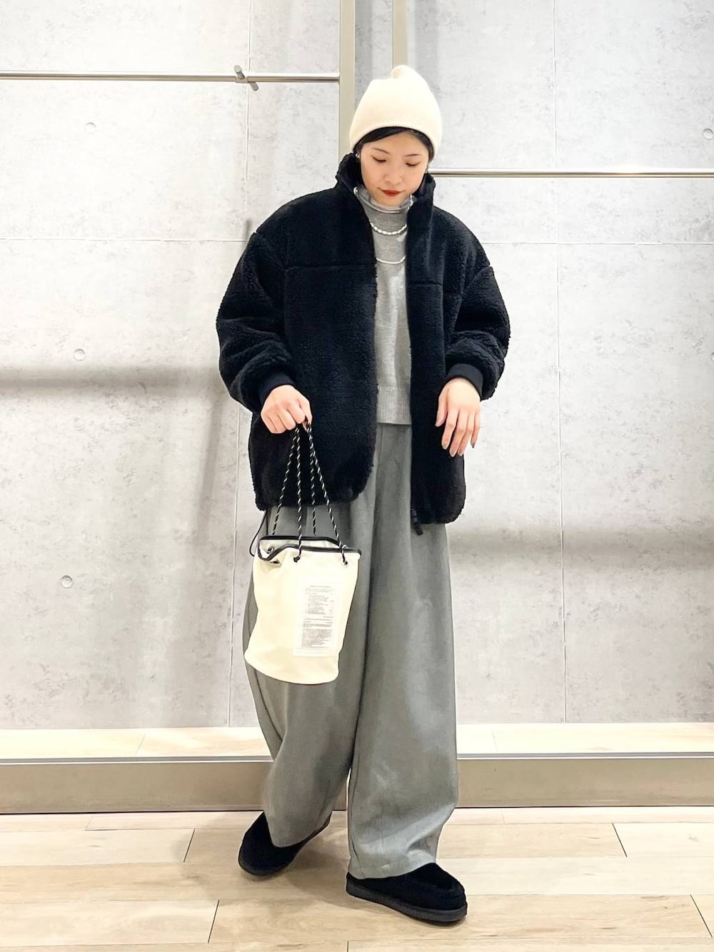 エムアイさんの「【MEI】FURMOCA SHOES／ファーモカシン　908435（LEPSIM）」を使ったコーディネートの1枚目の写真