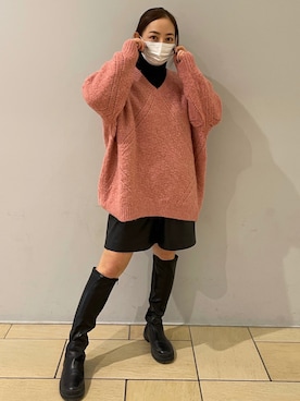 「HOLIDAY（ホリデイ）のアイテム」を使った、五十嵐 あやさん（レディース・159cm）の冬コーディネート