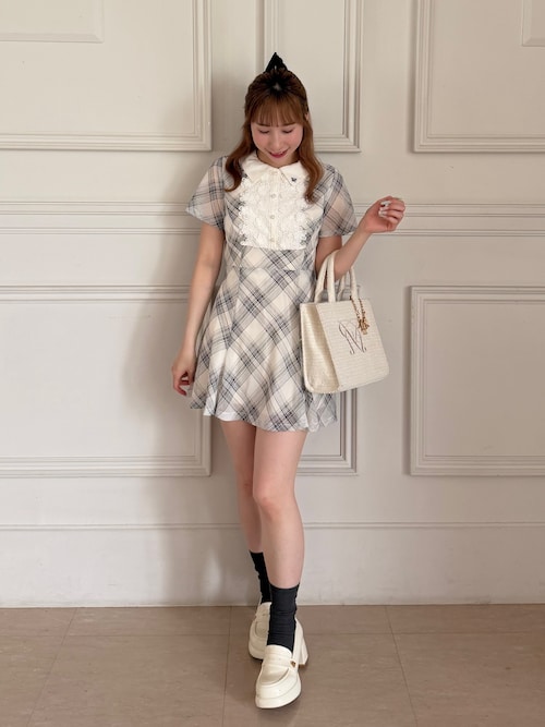 OLIVE des OLIVE（オリーブデオリーブ） ローファー エンブレム付き