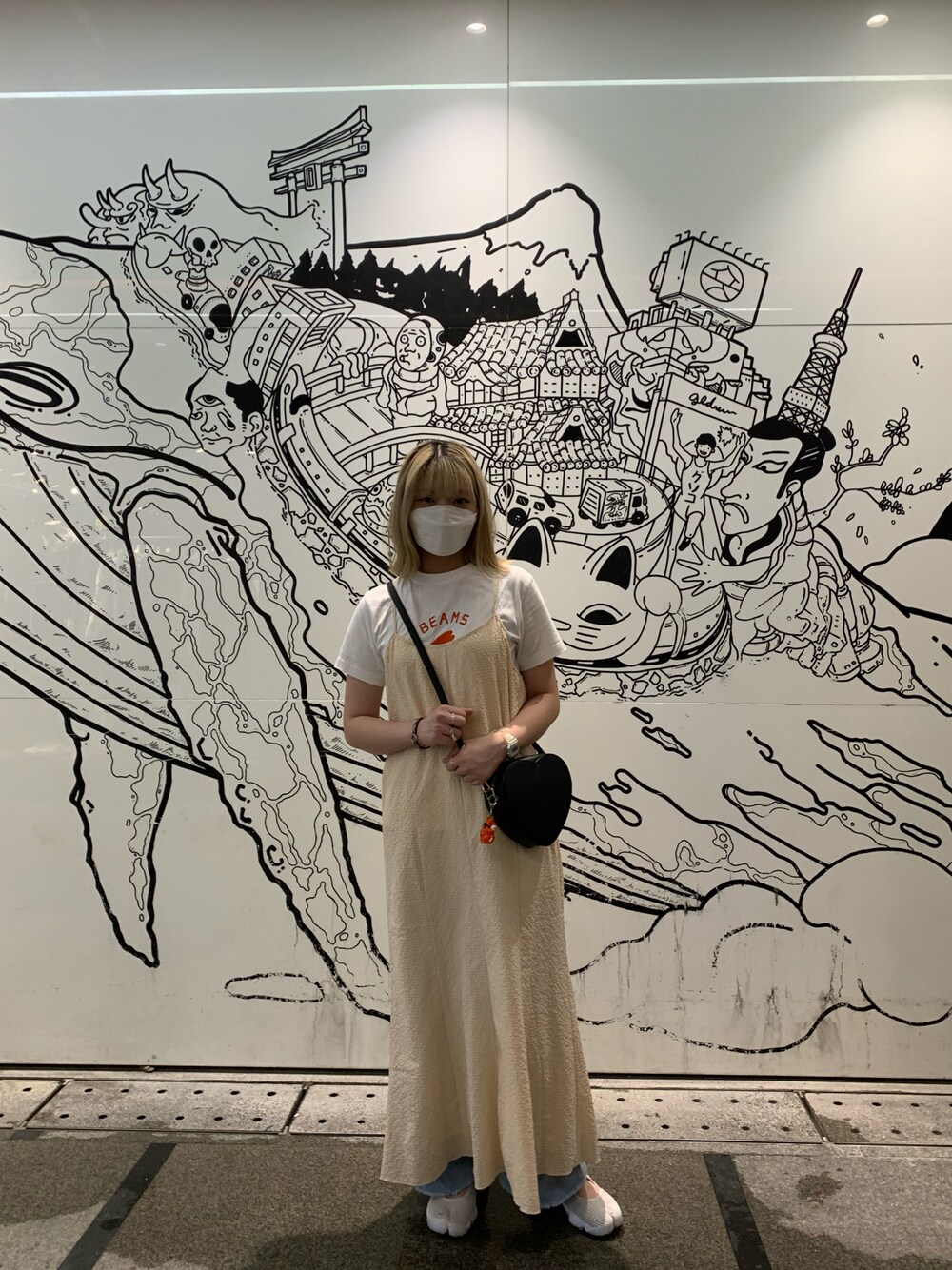 「ootd、BEAMS BOY、Kastane、BEAMS、onepiece、denim、NIKE、airrift、街頭穿搭、Japanese style、japanese」｜「BEAMS BOYのVANS × BEAMS BOY / 別注 LOGO T-SHIRTS（Tシャツ/カットソー、ブルー系）」を使った、𝖒𝖒𝖎𝖈𝖍𝖊𝖑𝖑𝖊𝖈さん（レディース・163cm）の秋コーディネートの1枚目の写真